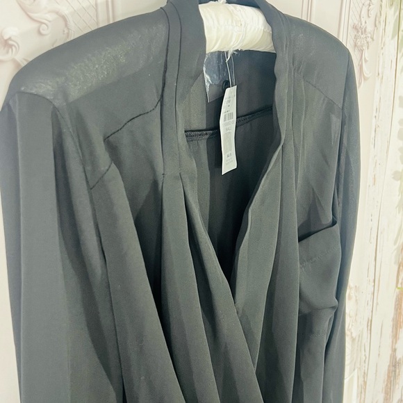 NWT Lush Womens Black Draped Blouse, Sheer, High Low Long Sleeves size Small - Picture 4 of 11